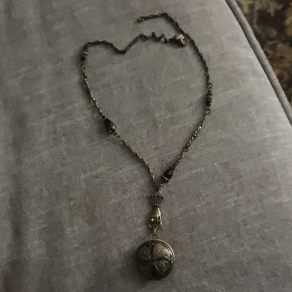 Sweet Romance Goldtone and Black Pendant Necklace - Picture 2 of 3